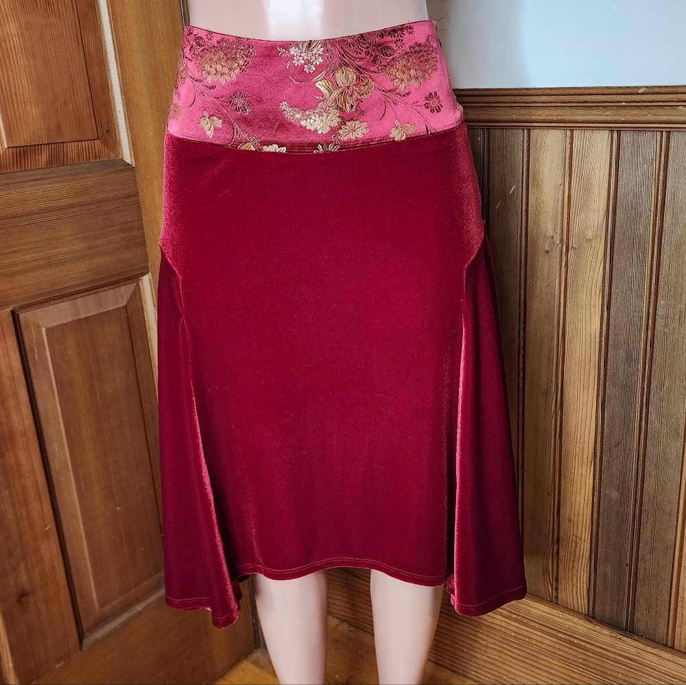 Pearl Y2K Red Velvet Oriental Satin Waistband Size Medium